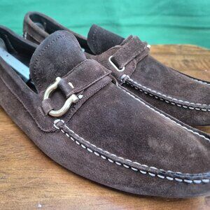 100% authentic Ferragamo Gancini Logo brown Suede Drivers